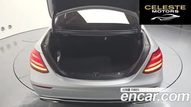 MERCEDES BENZ E-Classe W213 E300 4MATIC Avantgarde 2019 — photo 27 sur 38