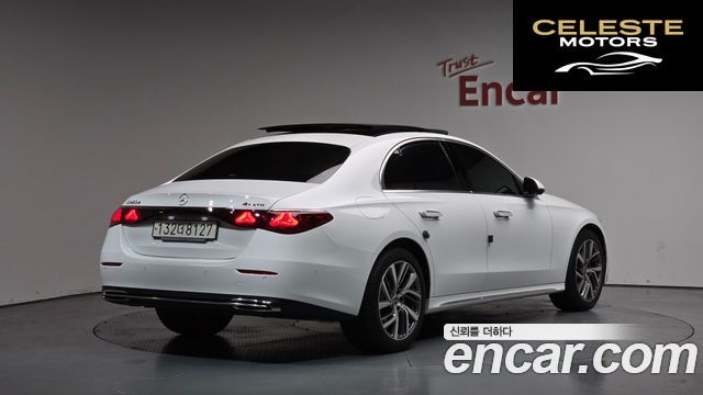 MERCEDES BENZ E-Classe W214 E220d 4MATIC Exclusive 2024 — photo 1 sur 31