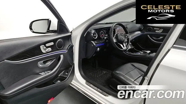 MERCEDES BENZ E-Classe W213 E220d Avantgarde 2019 — photo 13 sur 34