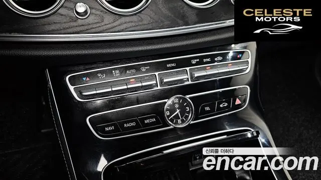 MERCEDES BENZ E-Classe W213 E220d Avantgarde 2019 — photo 24 sur 34
