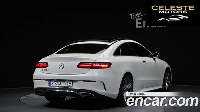 MERCEDES BENZ E-Classe W213 E220d Coupé 2018 — photo 2 sur 26