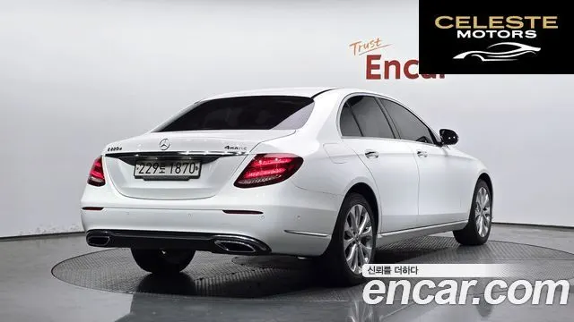 MERCEDES BENZ E-Classe W213 E220d 4MATIC Exclusive 2020 — photo 2 sur 20