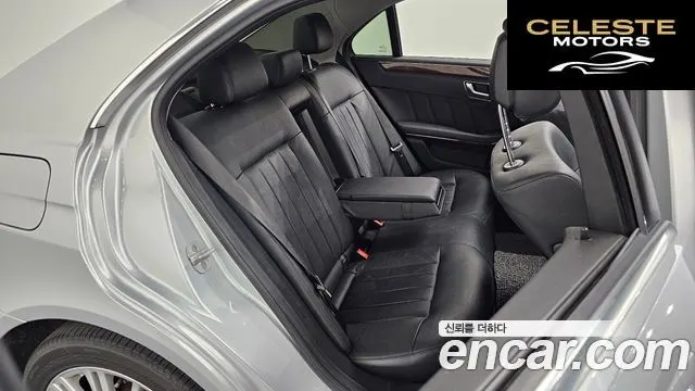 MERCEDES BENZ E-Classe W212 E300 2012 — photo 11 sur 20