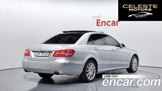 MERCEDES BENZ E-Classe W212 E300 2012 — photo 2 sur 20