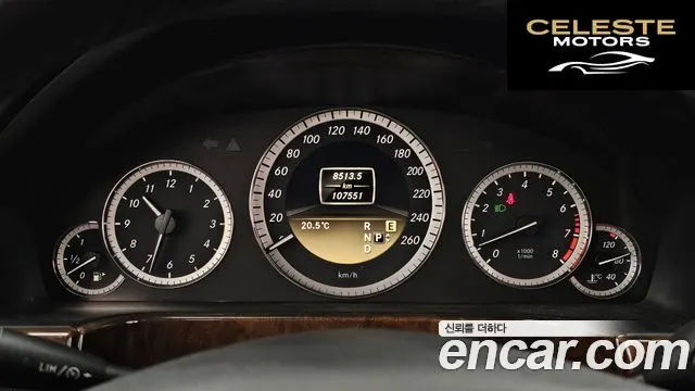 MERCEDES BENZ E-Classe W212 E300 2012 — photo 8 sur 20
