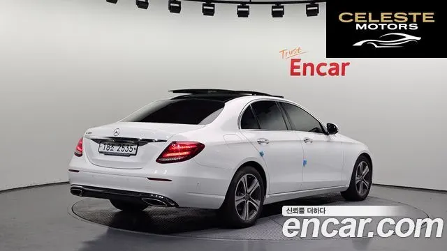 MERCEDES BENZ E-Classe W213 E300 Avantgarde 2019 — photo 2 sur 30