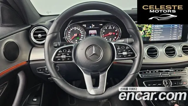 MERCEDES BENZ E-Classe W213 E300 Avantgarde 2019 — photo 22 sur 30