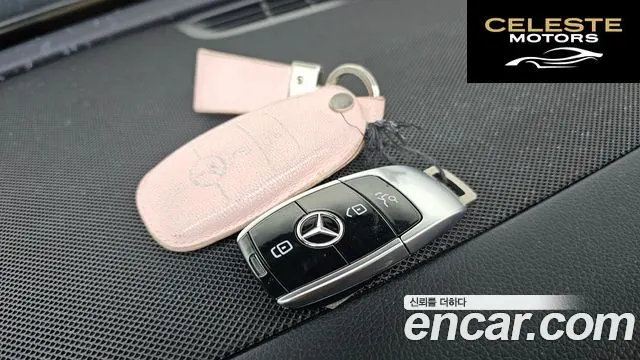 MERCEDES BENZ E-Classe W213 E300 Avantgarde 2019 — photo 29 sur 30