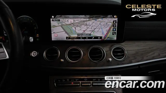 MERCEDES BENZ E-Classe W213 E300e 4MATIC Exclusive 2021 — photo 18 sur 37