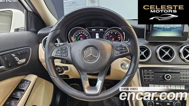 MERCEDES BENZ GLA-Classe X156 GLA220 2018 — photo 18 sur 30