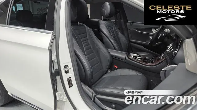 MERCEDES BENZ E-Classe W213 E300 Avantgarde 2017 — photo 12 sur 26