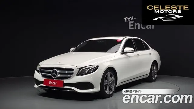 MERCEDES BENZ E-Classe W213 E300 Avantgarde 2017 — photo 23 sur 26