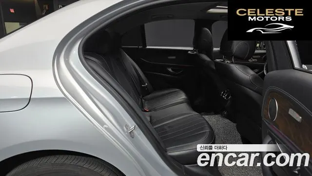 MERCEDES BENZ E-Classe W213 E220d 4MATIC Exclusive 2017 — photo 11 sur 20