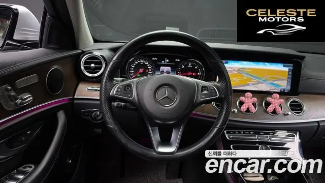 MERCEDES BENZ E-Classe W213 E220d 4MATIC Exclusive 2017 — photo 13 sur 20