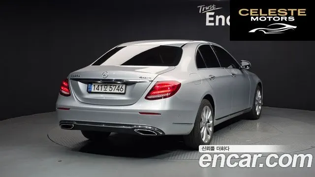 MERCEDES BENZ E-Classe W213 E220d 4MATIC Exclusive 2017 — photo 2 sur 20