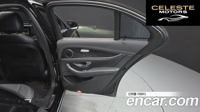 MERCEDES BENZ E-Classe W213 E220d 4MATIC Exclusive 2020 — photo 15 sur 30