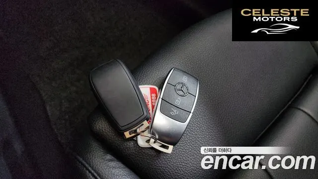 MERCEDES BENZ GLB-Classe X247 GLB200 d 2021 — photo 23 sur 32