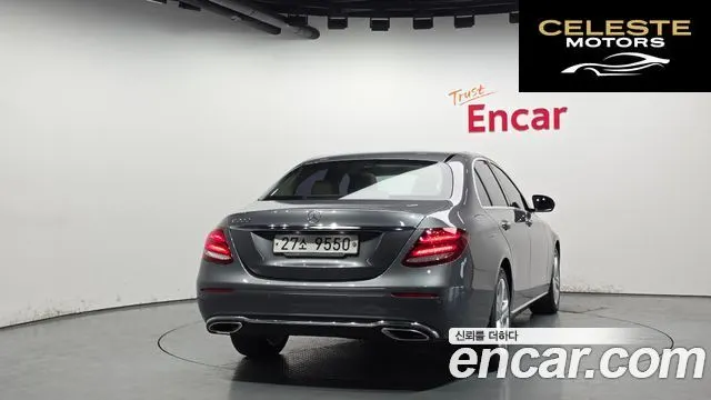 MERCEDES BENZ E-Classe W213 E200 Avantgarde 2018 — photo 4 sur 30