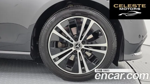 MERCEDES BENZ E-Classe W213 E250 Avantgarde 2021 — photo 7 sur 37