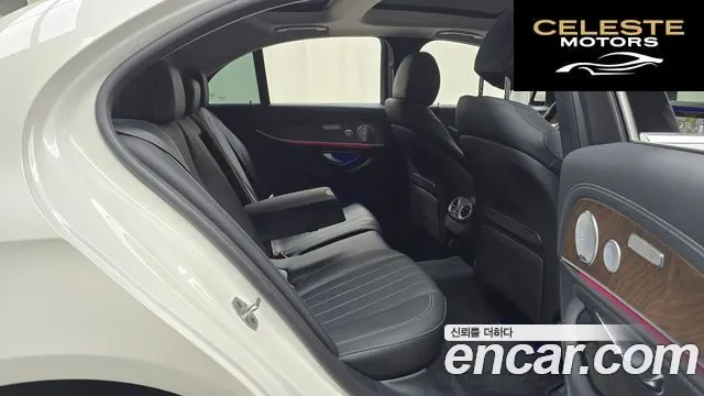 MERCEDES BENZ E-Classe W213 E300 4MATIC Exclusive 2019 — photo 17 sur 32