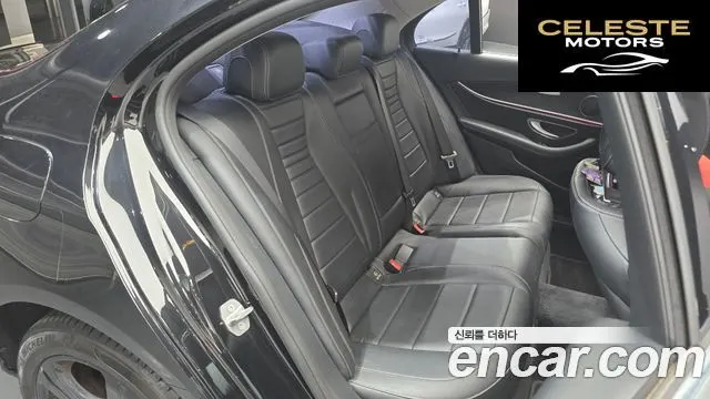 MERCEDES BENZ E-Classe W213 E220d 4MATIC Avantgarde 2017 — photo 12 sur 20