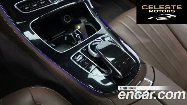 MERCEDES BENZ E-Classe W213 E220d Exclusive 2017 — photo 17 sur 20