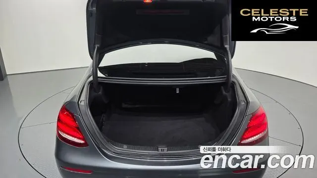 MERCEDES BENZ E-Classe W213 E220d Exclusive 2017 — photo 20 sur 20