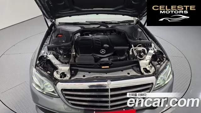 MERCEDES BENZ E-Classe W213 E220d Exclusive 2017 — photo 6 sur 20