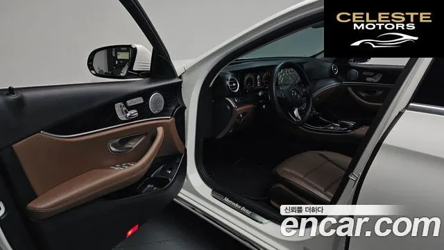 MERCEDES BENZ E-Classe W213 E300 4MATIC Avantgarde 2018 — photo 13 sur 34