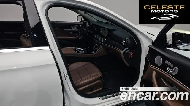 MERCEDES BENZ E-Classe W213 E300 4MATIC Avantgarde 2018 — photo 16 sur 34