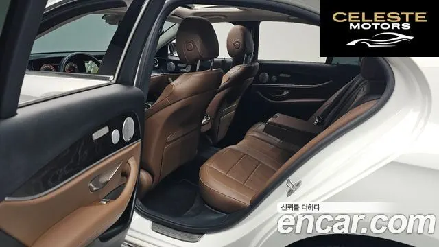 MERCEDES BENZ E-Classe W213 E300 4MATIC Avantgarde 2018 — photo 17 sur 34