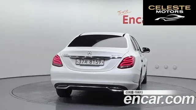 MERCEDES BENZ C-Classe W205 C220 Avantgarde 2015 — photo 4 sur 20
