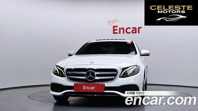 MERCEDES BENZ E-Classe W213 E200 Avantgarde 2017 — photo 3 sur 20