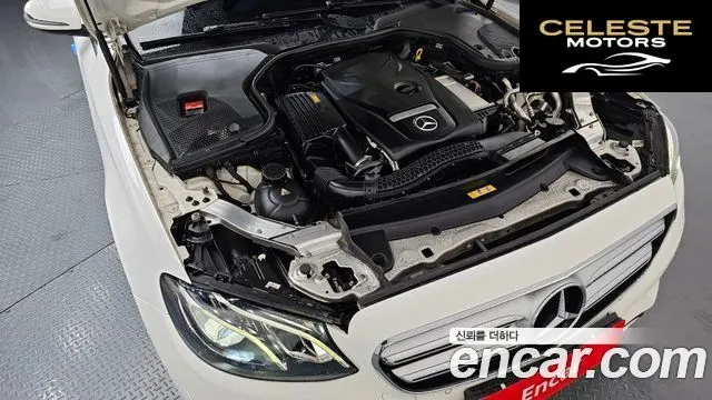MERCEDES BENZ E-Classe W213 E200 Avantgarde 2017 — photo 6 sur 20