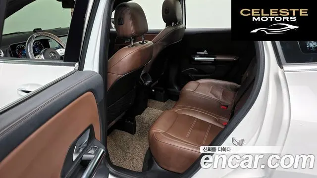 MERCEDES BENZ GLA-Classe H247 GLA250 4MATIC 2020 — photo 18 sur 31