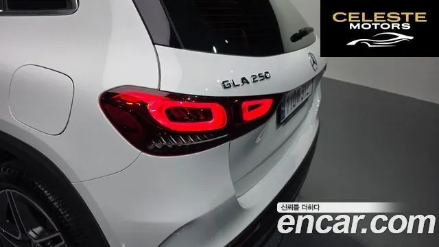 MERCEDES BENZ GLA-Classe H247 GLA250 4MATIC 2020 — photo 9 sur 31
