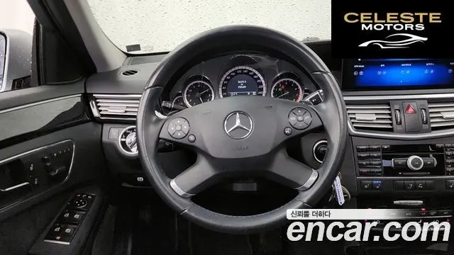 MERCEDES BENZ E-Classe W212 E300 Avantgarde 2011 — photo 13 sur 26