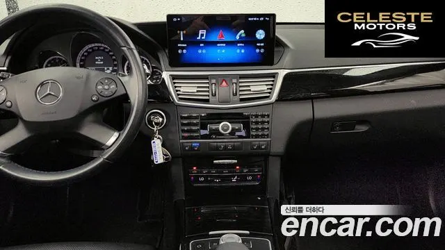 MERCEDES BENZ E-Classe W212 E300 Avantgarde 2011 — photo 14 sur 26