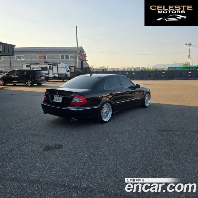 MERCEDES BENZ E-Classe W211 E350 4MATIC 2009 — photo 2 sur 17