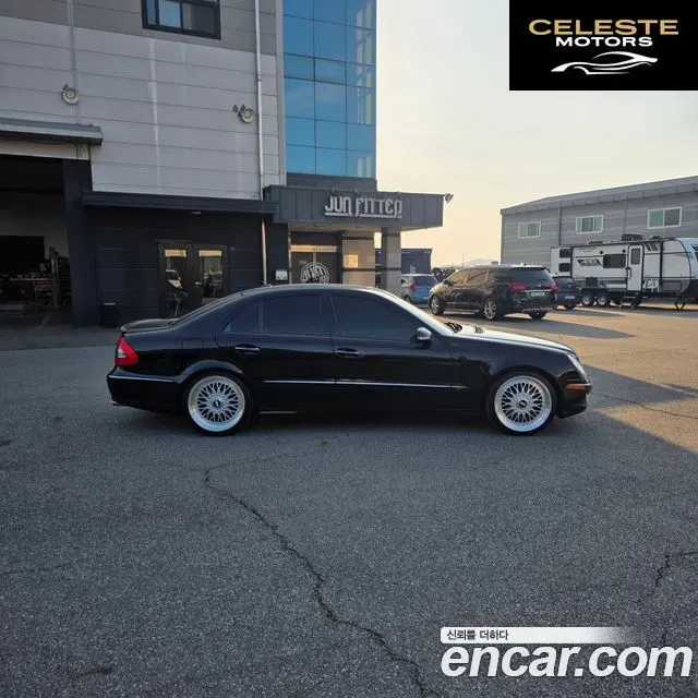 MERCEDES BENZ E-Classe W211 E350 4MATIC 2009 — photo 7 sur 17