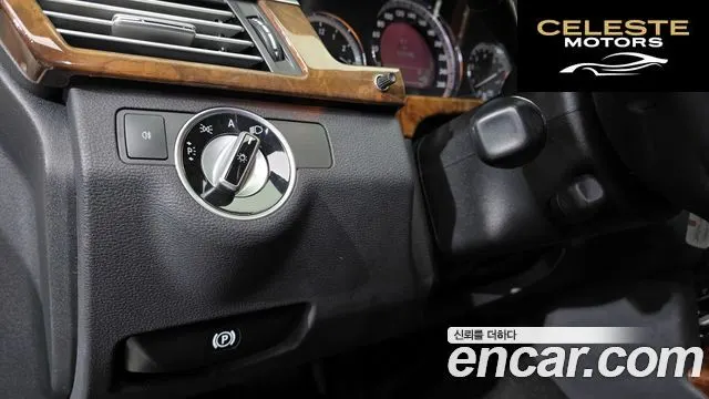 MERCEDES BENZ E-Classe W212 E300 2011 — photo 16 sur 20