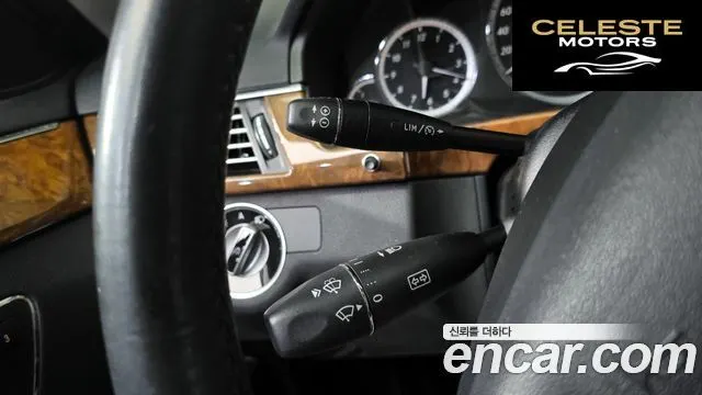 MERCEDES BENZ E-Classe W212 E300 2011 — photo 17 sur 20