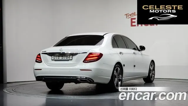 MERCEDES BENZ E-Classe W213 E300 Avantgarde 2019 — photo 2 sur 20