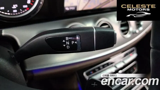 MERCEDES BENZ E-Classe W213 E300 Avantgarde 2019 — photo 9 sur 20