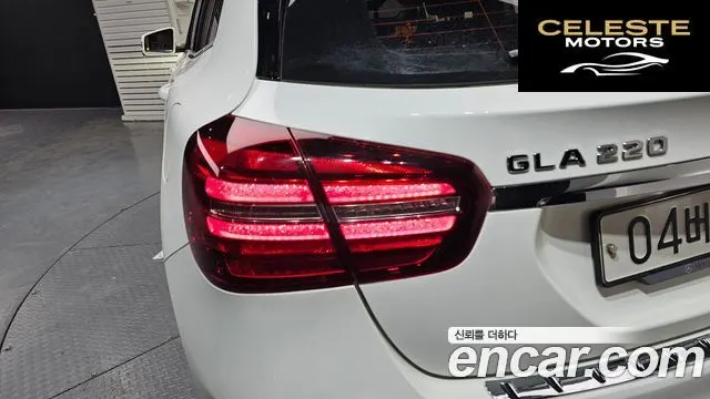 MERCEDES BENZ GLA-Classe X156 GLA220 2018 — photo 8 sur 30