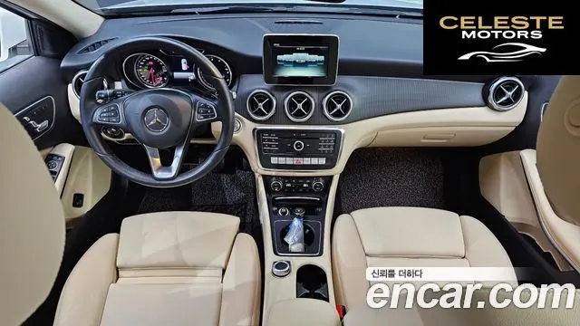 MERCEDES BENZ GLA-Classe X156 GLA220 2018 — photo 9 sur 30
