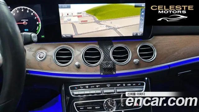 MERCEDES BENZ E-Classe W213 E300e Exclusive 2019 — photo 22 sur 30