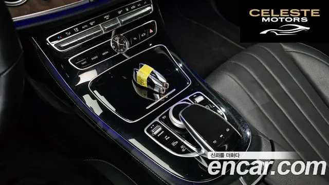 MERCEDES BENZ E-Classe W213 E300e Exclusive 2019 — photo 28 sur 30