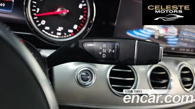 MERCEDES BENZ E-Classe W213 E300 Avantgarde 2019 — photo 12 sur 30