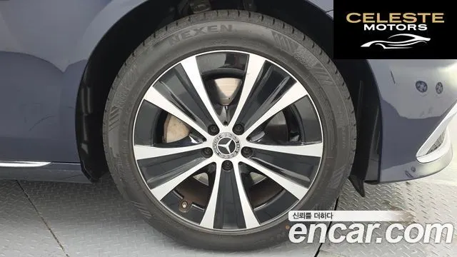 MERCEDES BENZ E-Classe W213 E300e 4MATIC Exclusive 2021 — photo 7 sur 31
